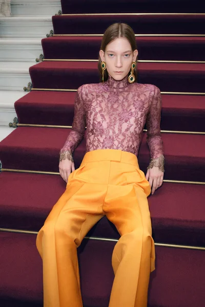 Look 72